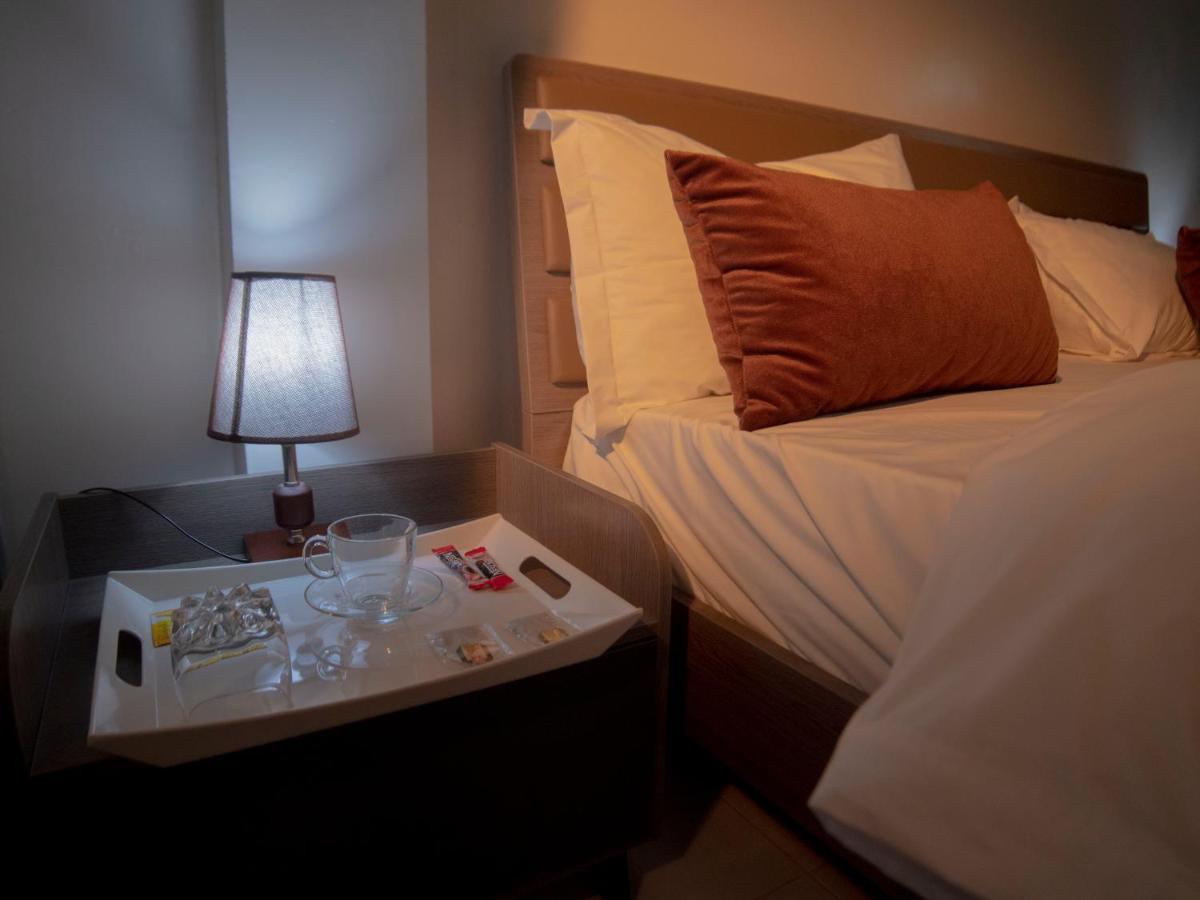 Urban Hotel ヌアクショット エクステリア 写真