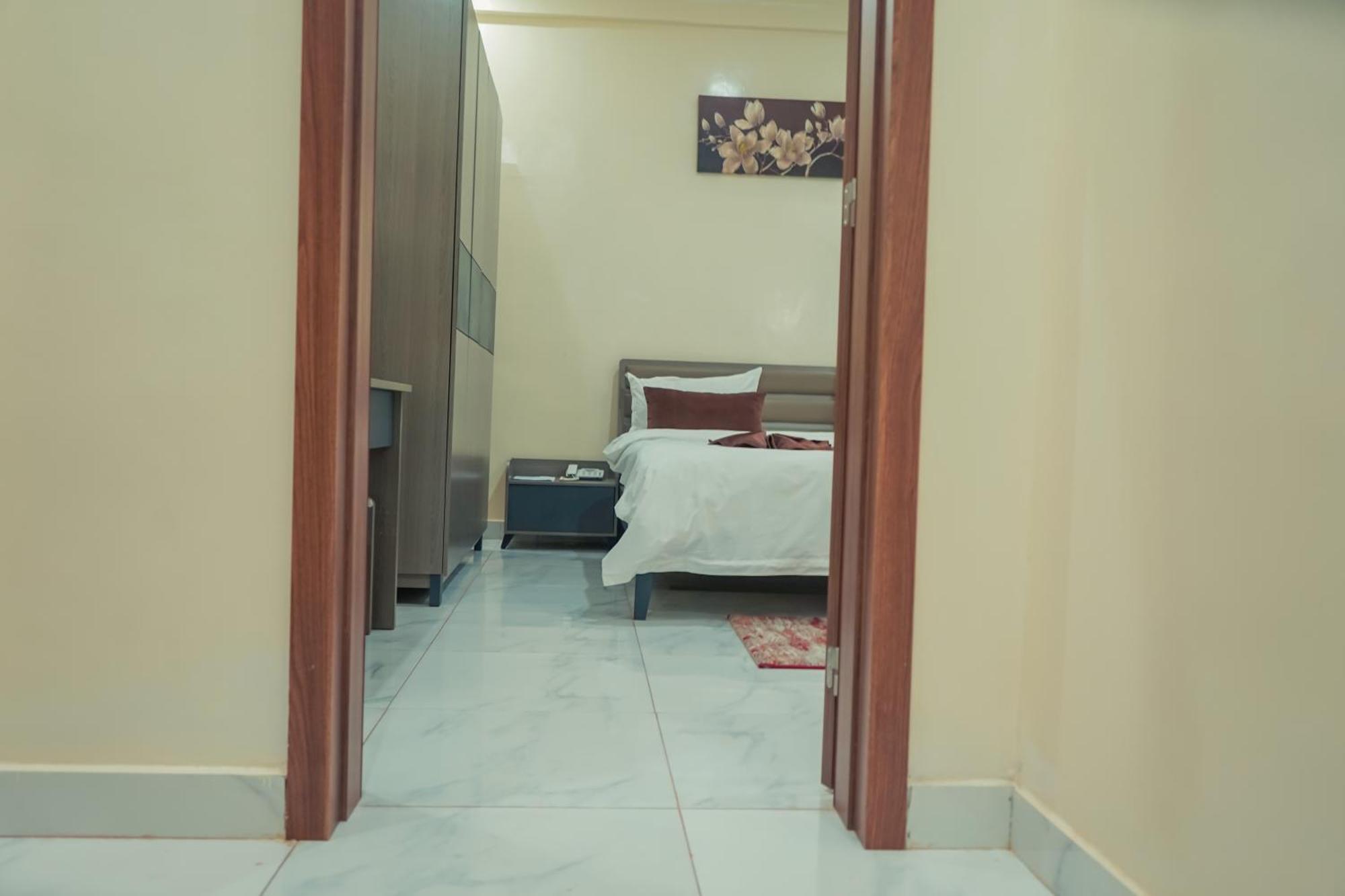 Urban Hotel ヌアクショット エクステリア 写真